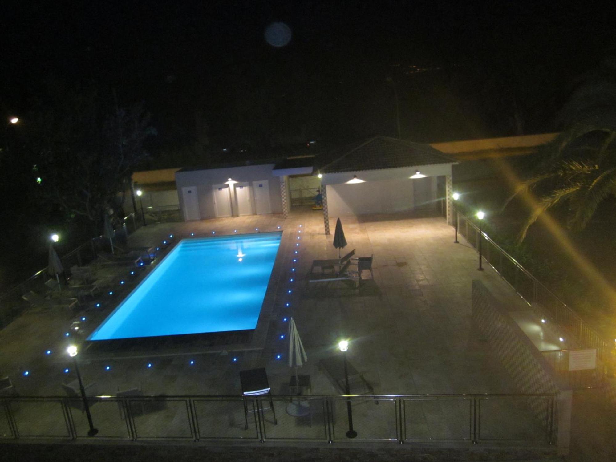 Hotel Poretta 鲁西亚纳 外观 照片