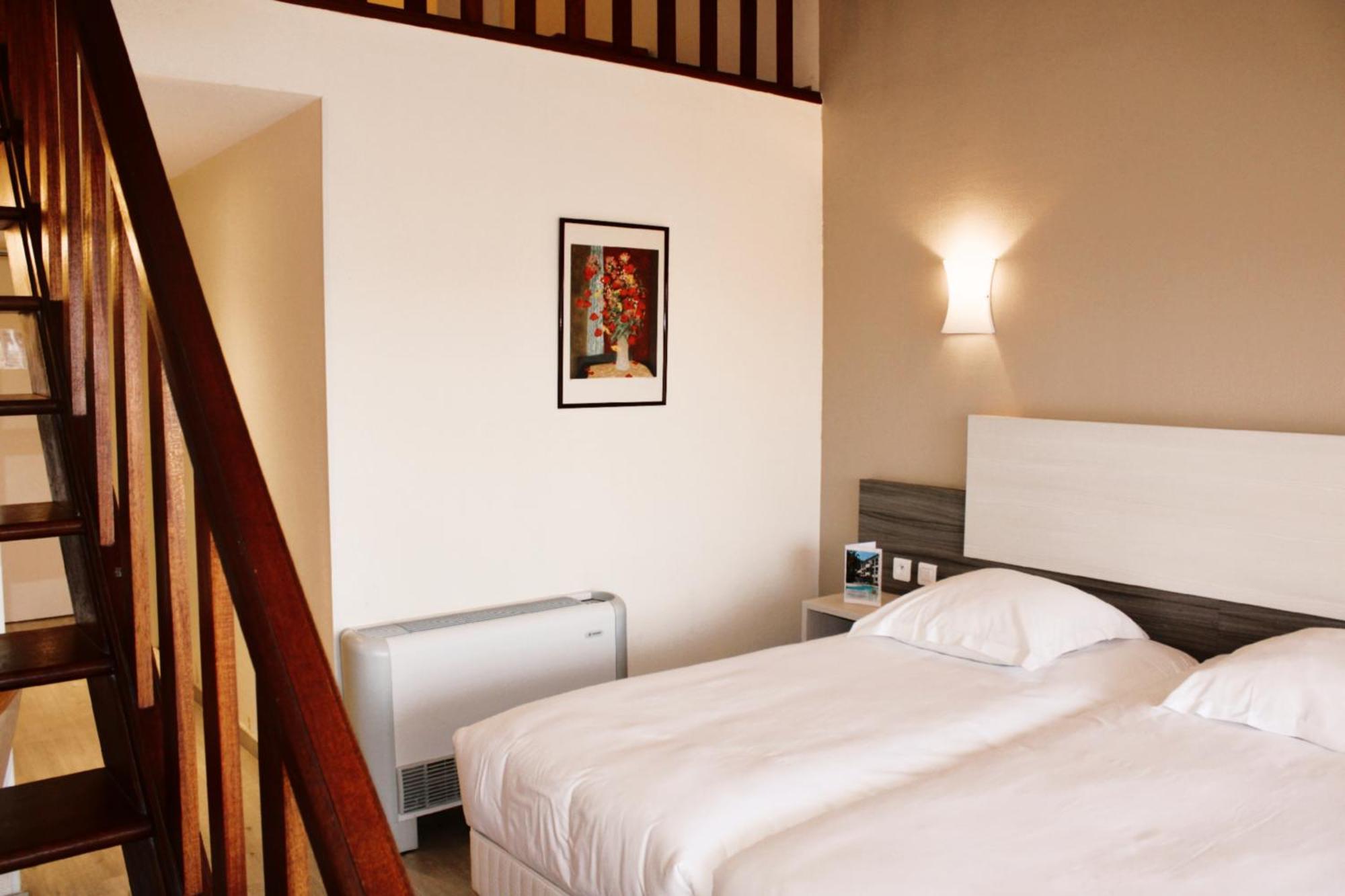 Hotel Poretta 鲁西亚纳 外观 照片