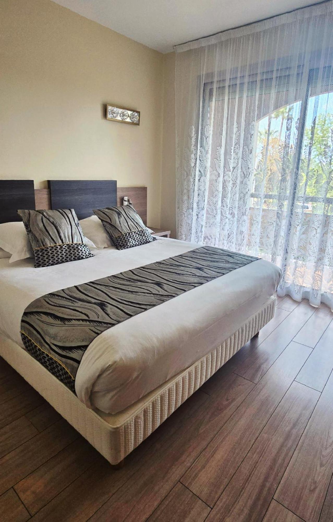 Hotel Poretta 鲁西亚纳 外观 照片